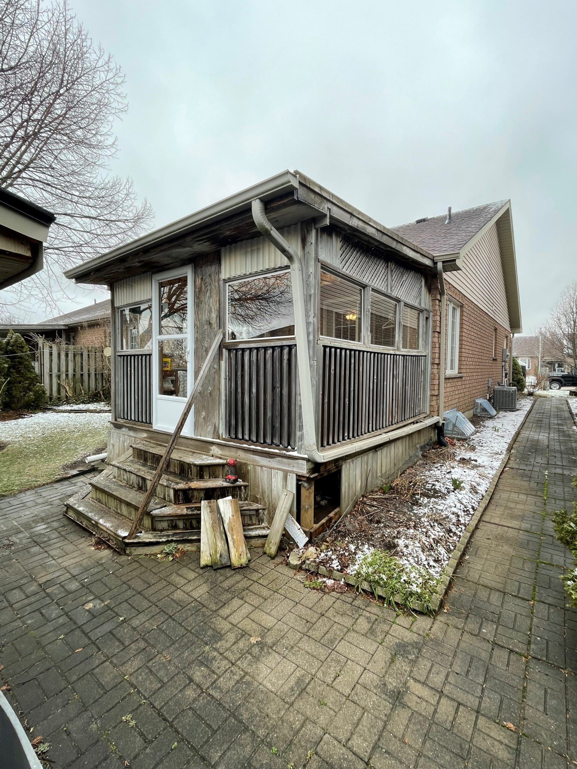 Wallcon Front porch before pic Stairs before